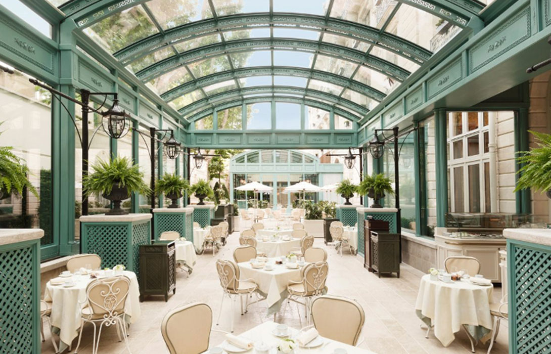 TOP 10 des plus beaux Hotels en verre parisiens
