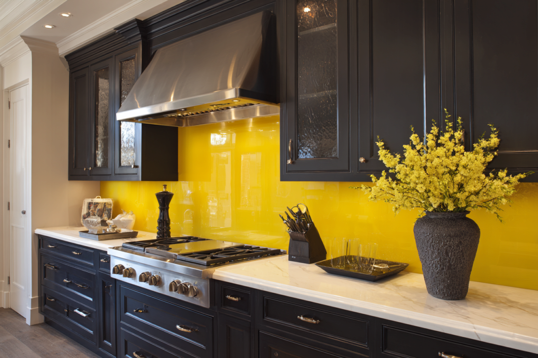 Crédence de cuisine en verre : couleurs, motifs, effet miroir... Osez la personnalité ! Crédence de cuisine en verre : couleurs, motifs, effet miroir... Osez la personnalité !