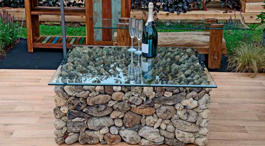 table basse d'extérieur en verre biseauté