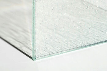 Verre feuilleté trempé brisé